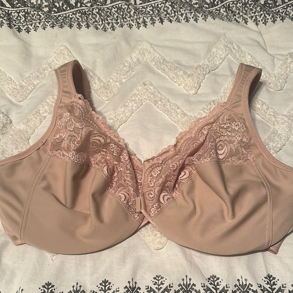 Glamorise Lace Detail Beige Bra